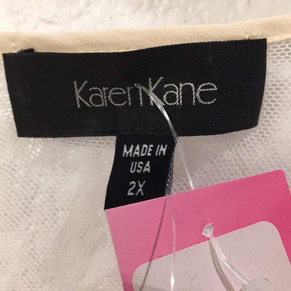 Karen Kane Blouse. - Picture 3 of 12